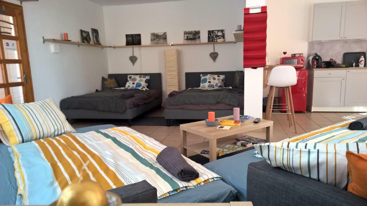 Boralom Studio Apartman Токай Экстерьер фото